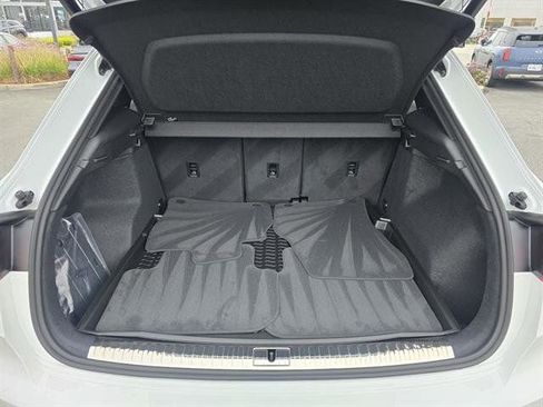 New 2025 Audi Q3 2.0T Premium image 12