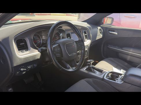 Used 2022 Dodge Charger SXT RWD image 5
