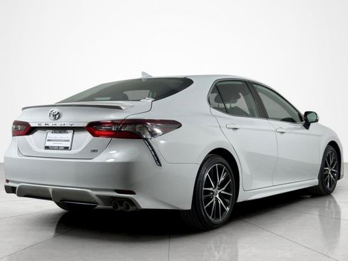 Used 2024 Toyota Camry SE FWD image 5