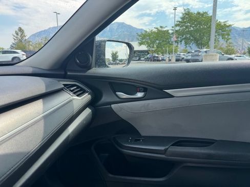 Used 2018 Honda Civic EX image 10