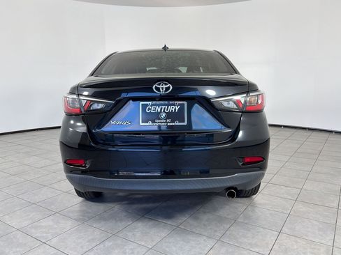 Used 2019 Toyota Yaris LE image 10