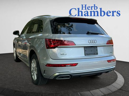 Used 2022 Audi Q5 2.0T Premium image 3