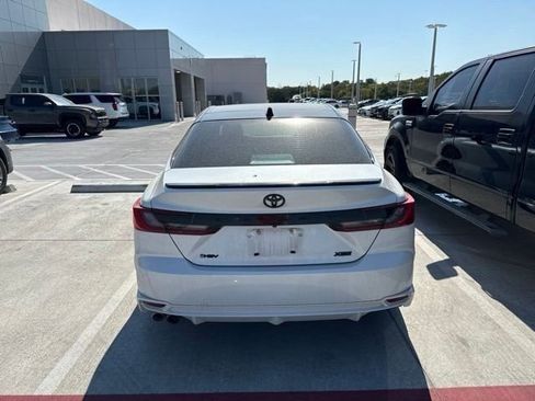 Used 2025 Toyota Camry XSE FWD image 7