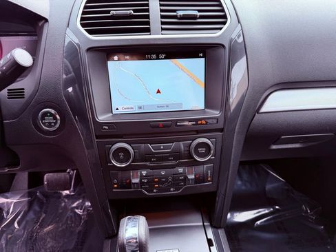 Used 2017 Ford Explorer XLT w/ Equipment Group 202A image 24