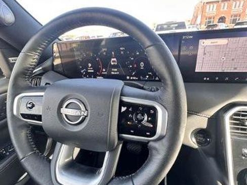 Certified 2025 Nissan Armada Platinum image 20