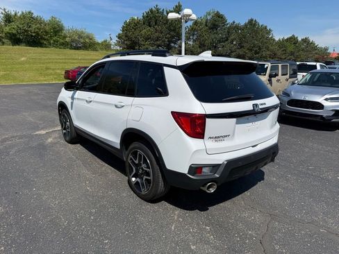 Used 2023 Honda Passport Elite image 2