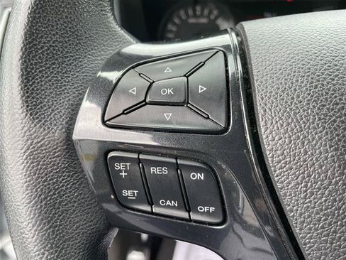 Certified 2018 Ford Explorer XLT FWD image 14