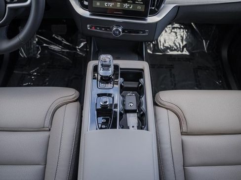 New 2026 Volvo XC90 B6 Ultra image 26