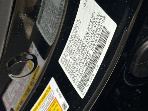 Certified 2025 Honda Accord LX image 27