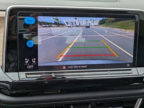 Certified 2024 Volkswagen Atlas SE FWD image 20