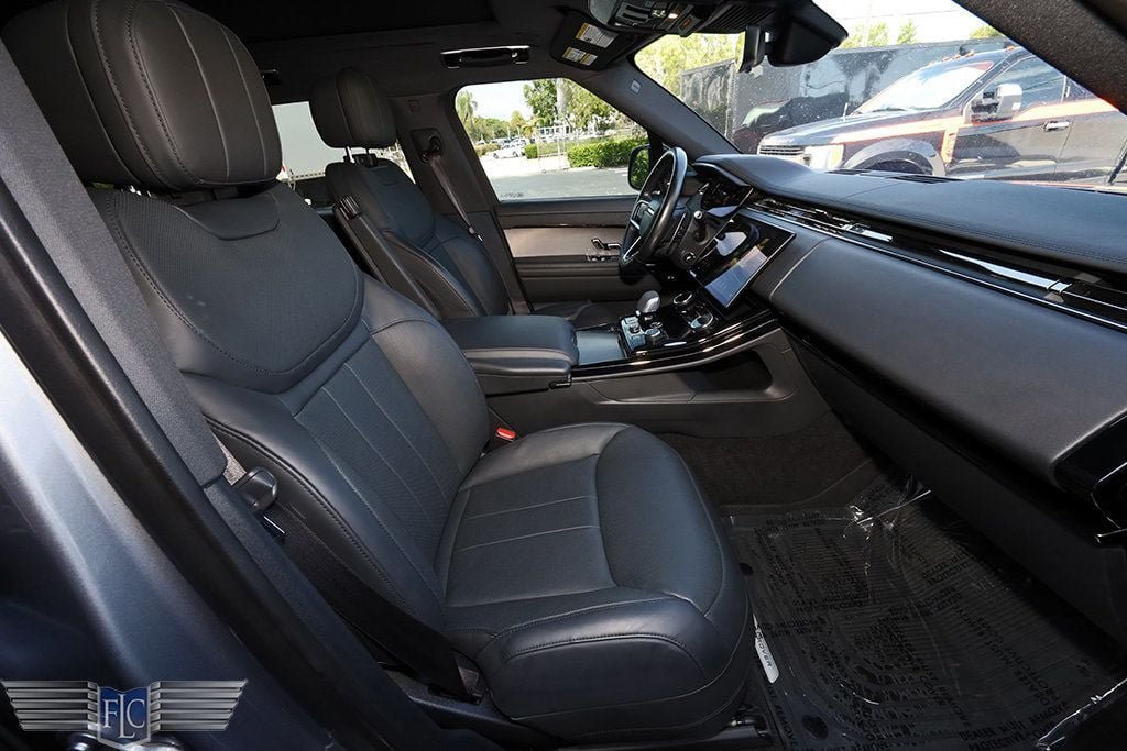 Used 2023 Land Rover Range Rover Sport SE AWD/4WD image 15