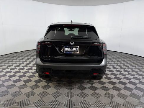 Used 2025 Nissan Kicks SV image 8