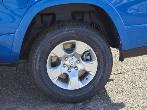 New 2025 RAM 1500 Big Horn AWD/4WD image 9