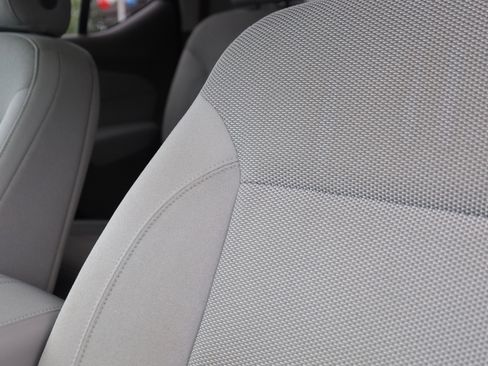 Used 2021 Chevrolet Traverse LT FWD image 24