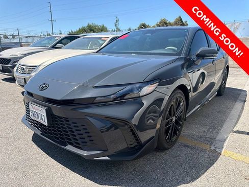 Certified 2026 Toyota Camry SE FWD image 3