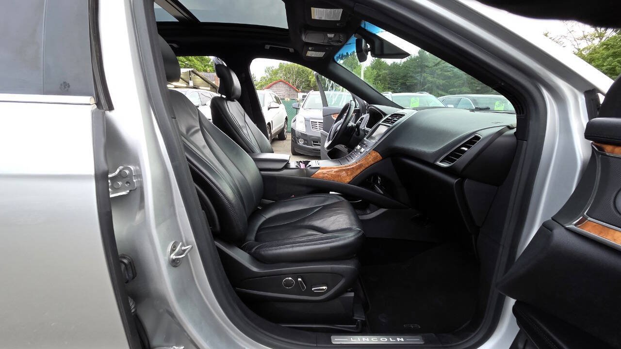 Used 2016 Lincoln MKX Select w/ Select Plus Package AWD/4WD image 46