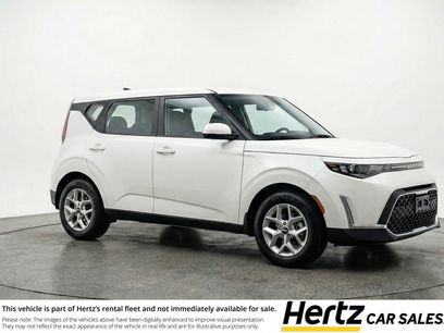 Used 2025 Kia Soul LX w/ LX Technology Package