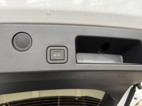 New 2026 Chevrolet Equinox LT w/ Convenience Package II image 6