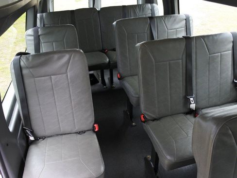 Used 2014 Ford E-250 and Econoline 250 Extended w/ Power Group image 16