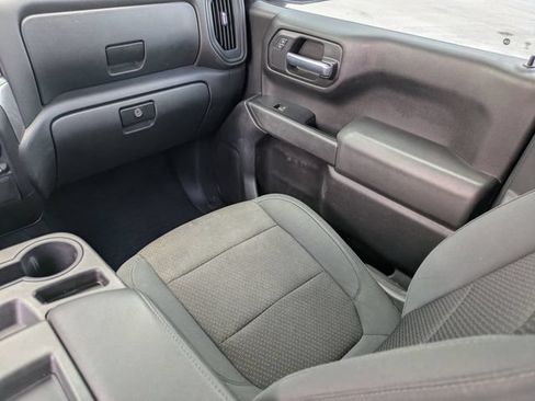 Used 2019 Chevrolet Silverado 1500 Custom Trail Boss w/ Custom Convenience Package AWD/4WD image 17
