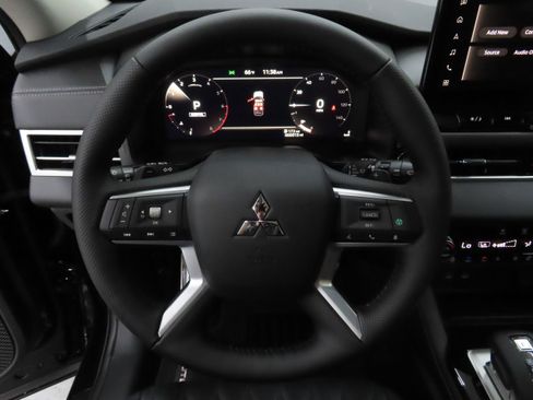 New 2026 Mitsubishi Outlander SEL FWD image 14