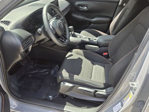 Certified 2025 Honda HR-V Sport image 11