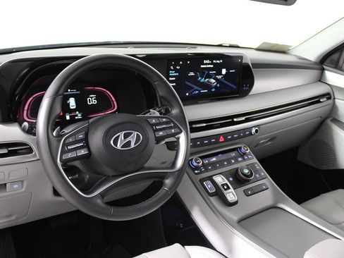Used 2025 Hyundai Palisade SEL FWD image 7