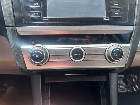 Used 2017 Subaru Outback 2.5i AWD/4WD image 18