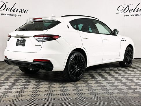 Used 2022 Maserati Levante Modena AWD/4WD image 6