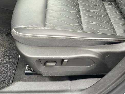 Certified 2023 Buick Envision Avenir image 8