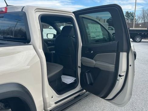 New 2026 Chevrolet Colorado ZR2 AWD/4WD image 36