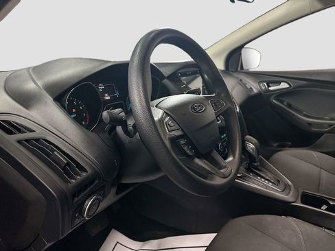 Used 2017 Ford Focus SEL image 10