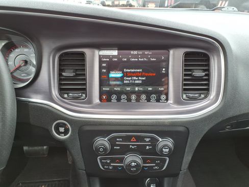Used 2017 Dodge Charger SXT w/ AWD Plus Group image 16
