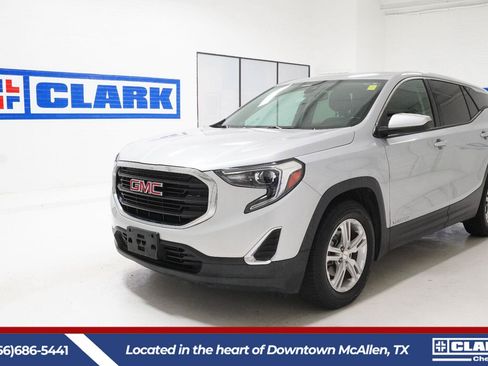 Used 2020 GMC Terrain SLE FWD image 1