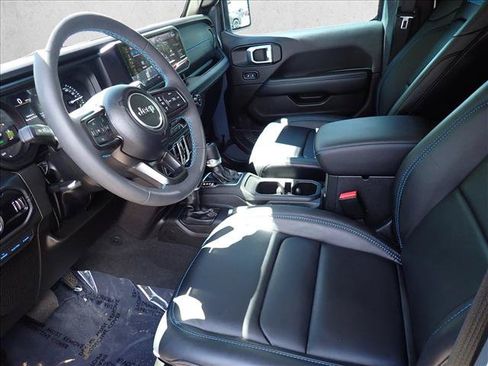 Used 2024 Jeep Wrangler Unlimited Rubicon 4xe w/ Capability Package AWD/4WD image 11