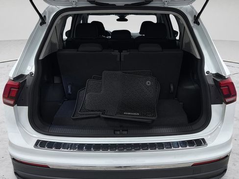 Used 2024 Volkswagen Tiguan S image 37
