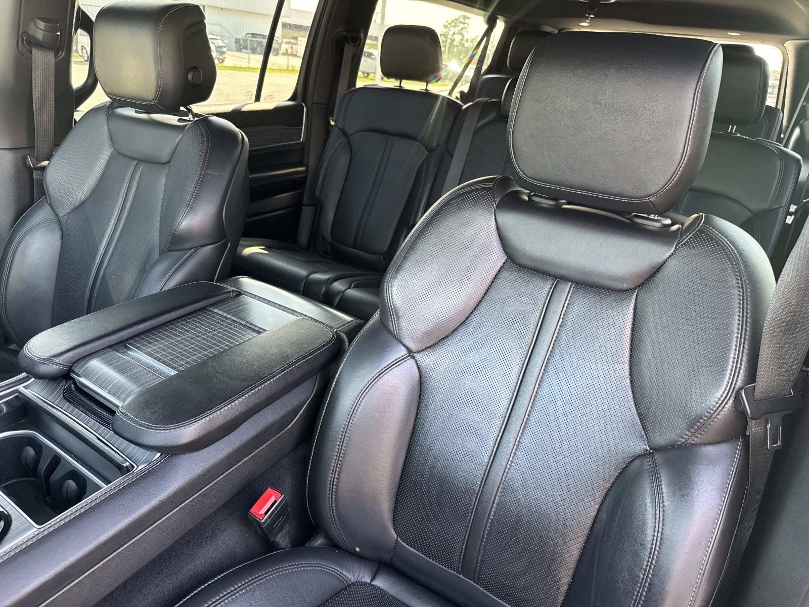 Used 2023 Jeep Wagoneer L Series II AWD/4WD image 27