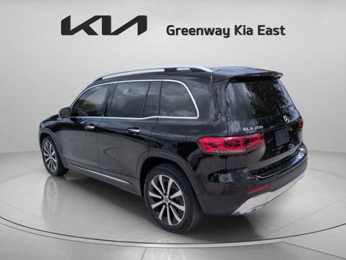 Used 2022 Mercedes-Benz GLB 250 4MATIC image 8