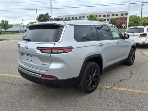 Used 2021 Jeep Grand Cherokee L Limited image 5