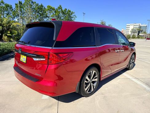 Used 2023 Honda Odyssey Touring image 3