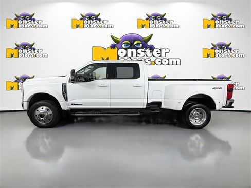 Used 2024 Ford F450 Lariat w/ Camper Package image 8
