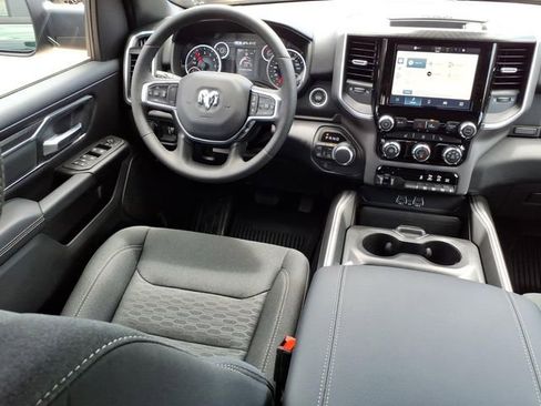 New 2026 RAM 1500 4x4 Crew Cab image 4