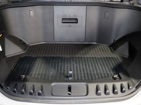 Used 2024 Ford F150 Lightning Platinum image 59