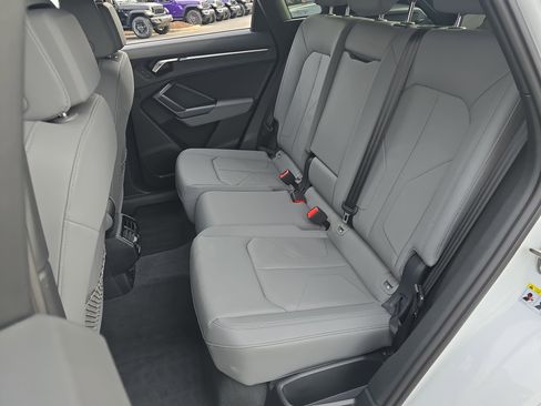 Used 2024 Audi Q3 2.0T Premium Plus w/ Premium Plus Package image 14