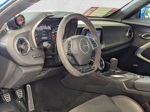 Used 2022 Chevrolet Camaro ZL1 RWD image 10