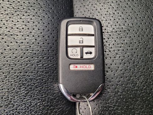 Used 2017 Honda Accord EX-L image 32