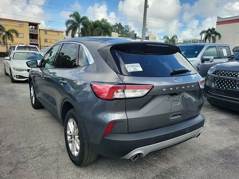 Used 2022 Ford Escape SE w/ Convenience Package image 16