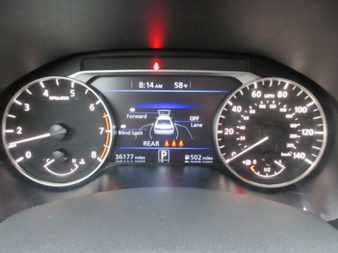 Used 2024 Nissan Altima 2.5 SV image 11