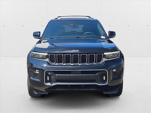 Used 2023 Jeep Grand Cherokee Overland w/ Luxury Tech Group IV image 2