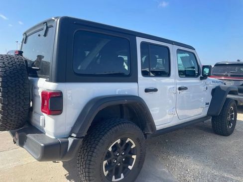Used 2024 Jeep Wrangler Unlimited Rubicon 4xe AWD/4WD image 5